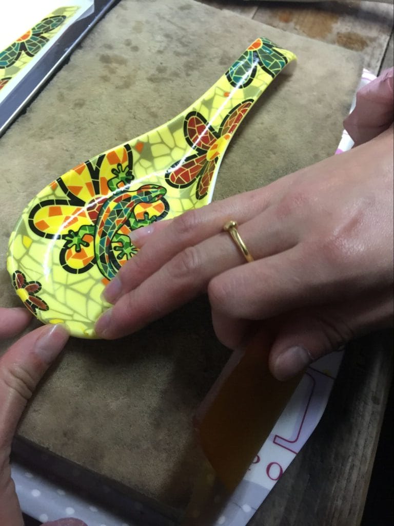 post_making_05 post making 05 1 Así se hace la cerámica Olé Mosaic 6